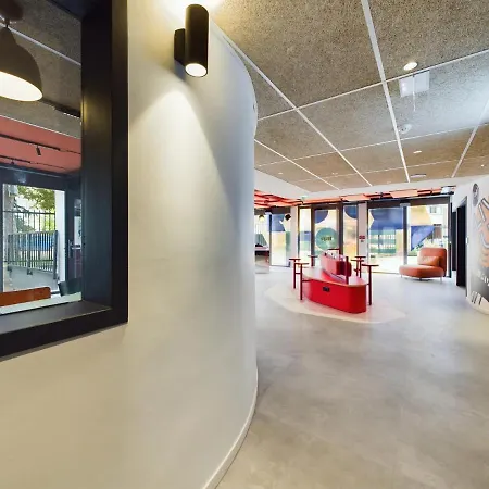 Hife Paris Sud Porte D'italie 3* Жантийи